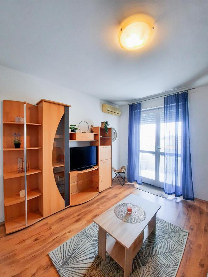Apartment Lola Split Exterior photo